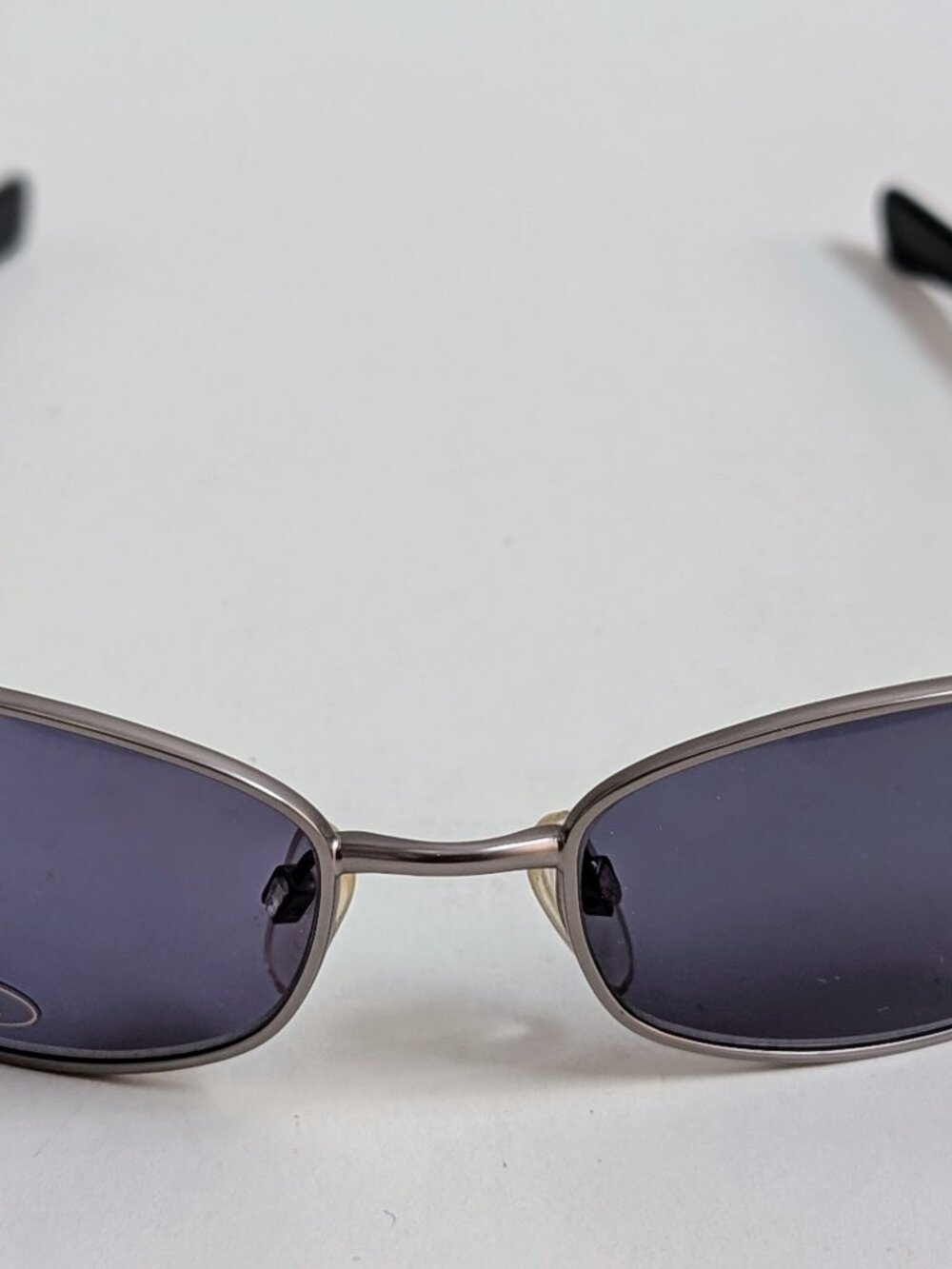 NWT Vintage 90's Rectangle Metal Designer Sport Sunglasses (M. Silver)